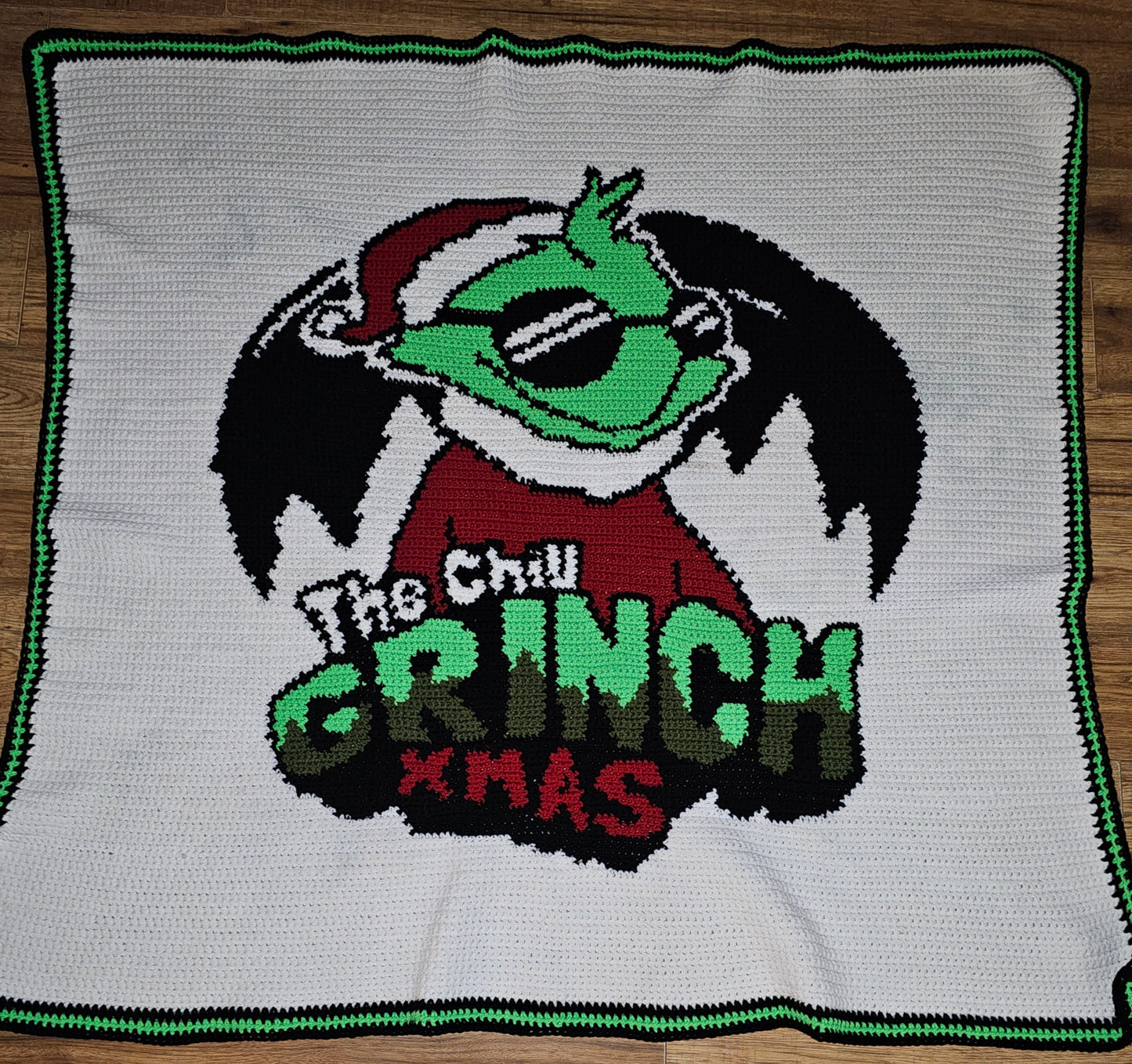 Chill In Grinch Graphghan Pattern